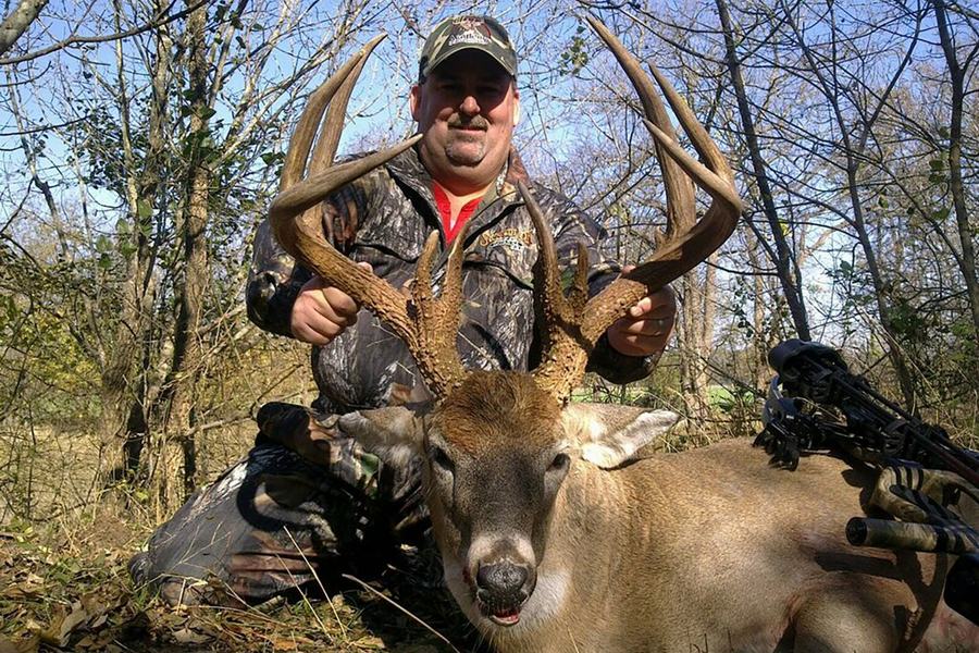 Trophy buck up to 160 inches